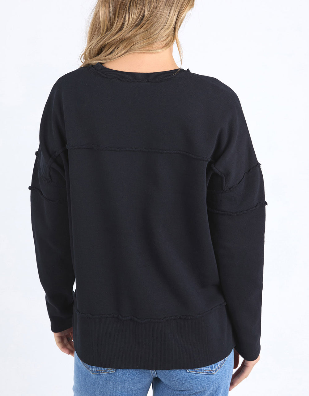 jayne-throw-on-fleece-black-womens-clothing