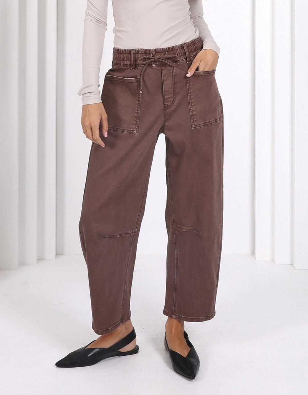 monaco-leo-barrel-jeans-chocolate-womens-clothing