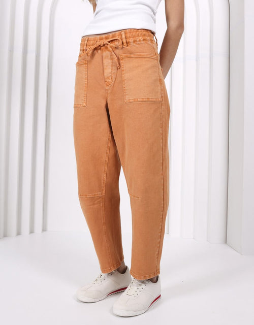 monaco-leo-barrel-jeans-ginger-womens-clothing