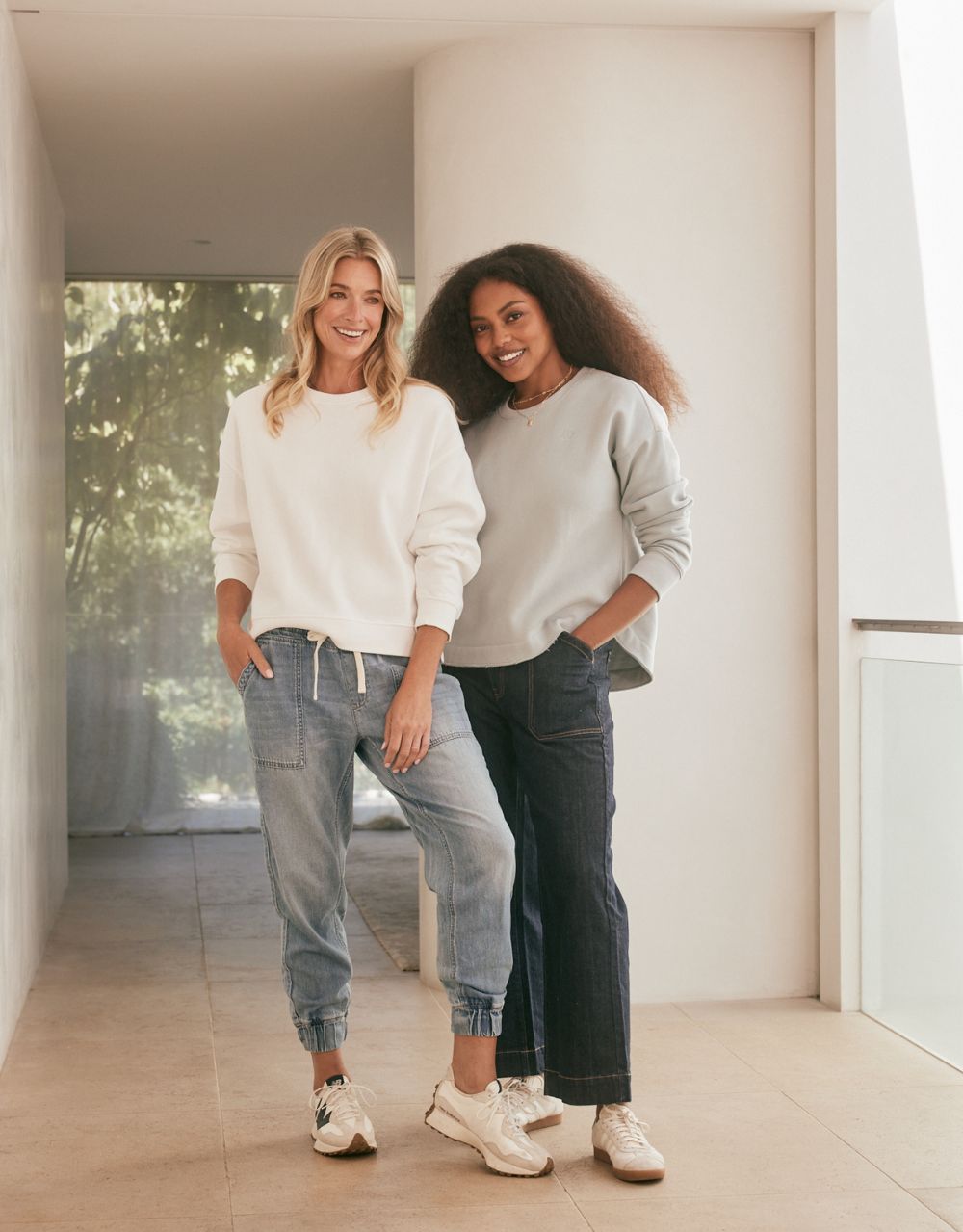 The Monogram Lounger Fleece Crew - White