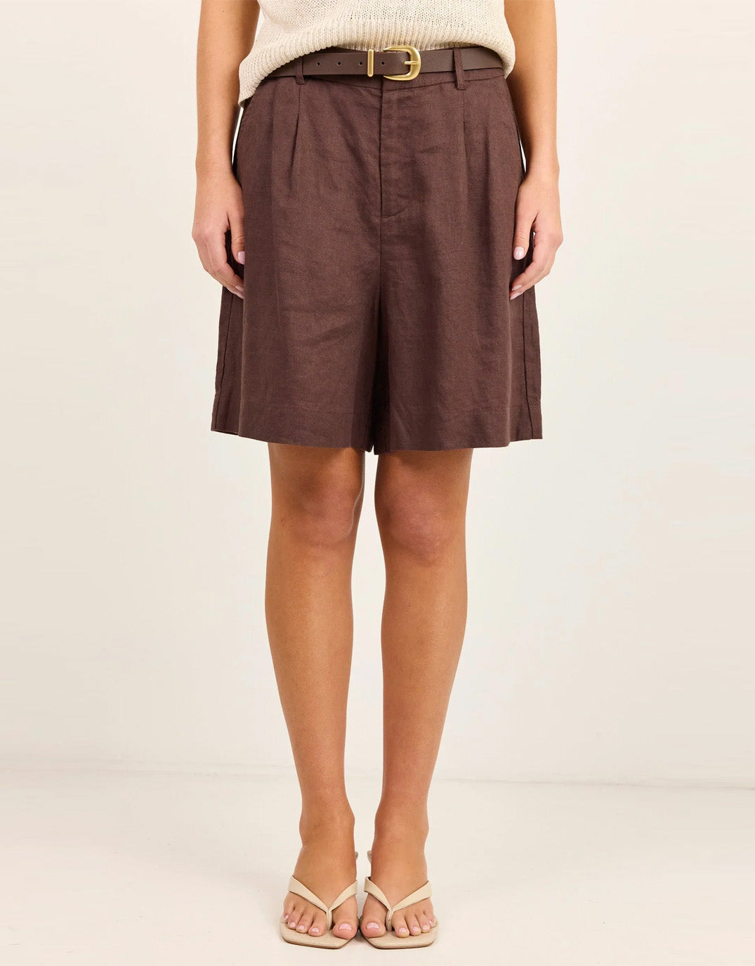 stories-be-told-literal-linen-pleat-front-shorts-chocolate-womens-clothing