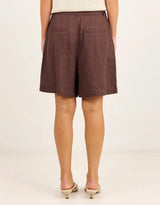 stories-be-told-literal-linen-pleat-front-shorts-chocolate-womens-clothing