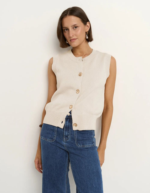 stories-be-told-trait-crewneck-knitted-vest-top-ivory-womens-clothing