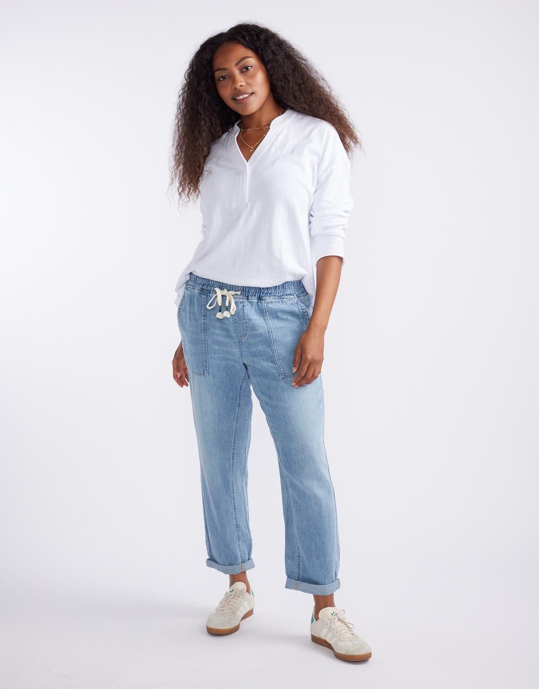 white-co-beach-comber-pant-mid-wash-womens-clothing