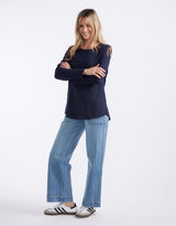 white-co-essential-scoop-hem-long-sleeve-t-shirt-navy-womens-clothing