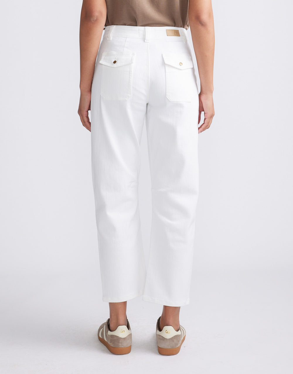 Saskia Cargo Barrel Jean - White