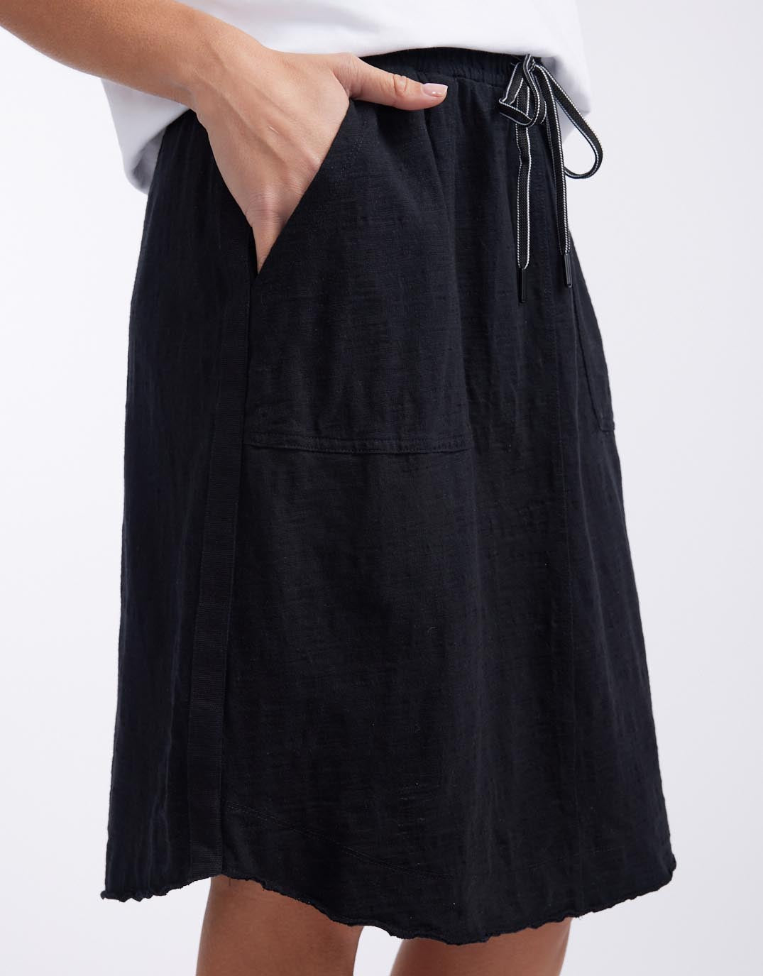 white-co-signature-skirt-black-womens-clothing
