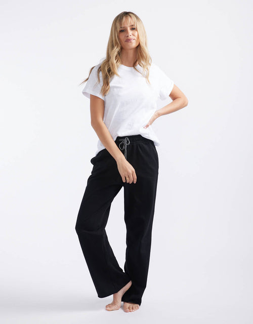 white-co-the-lounger-pant-black-womens-clothing