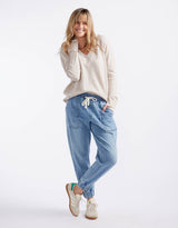 white-co-weekend-utility-pant-mid-wash-womens-clothing
