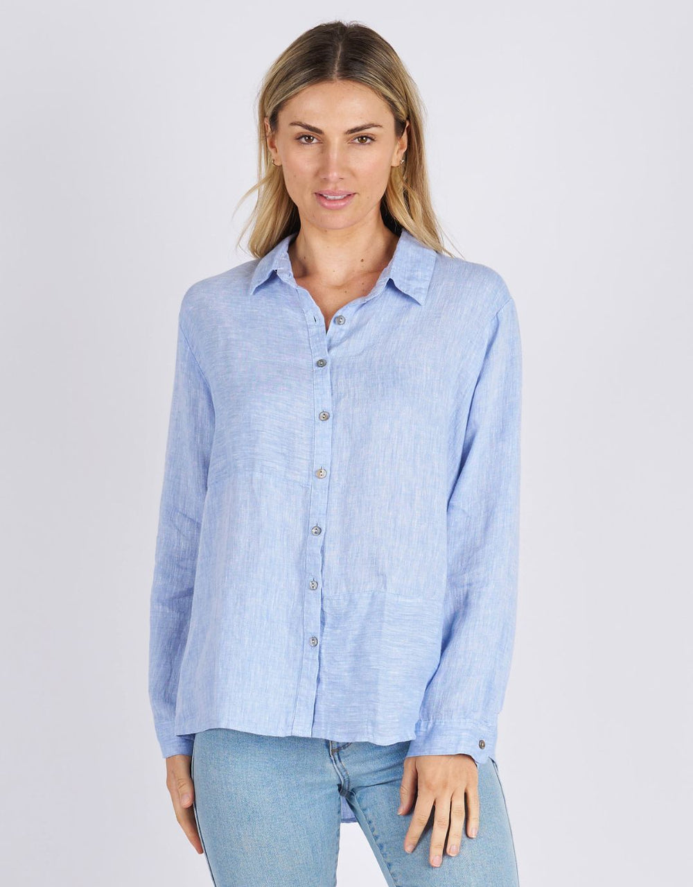 worthier-veya-linen-shirt-chambray-womens-clothing